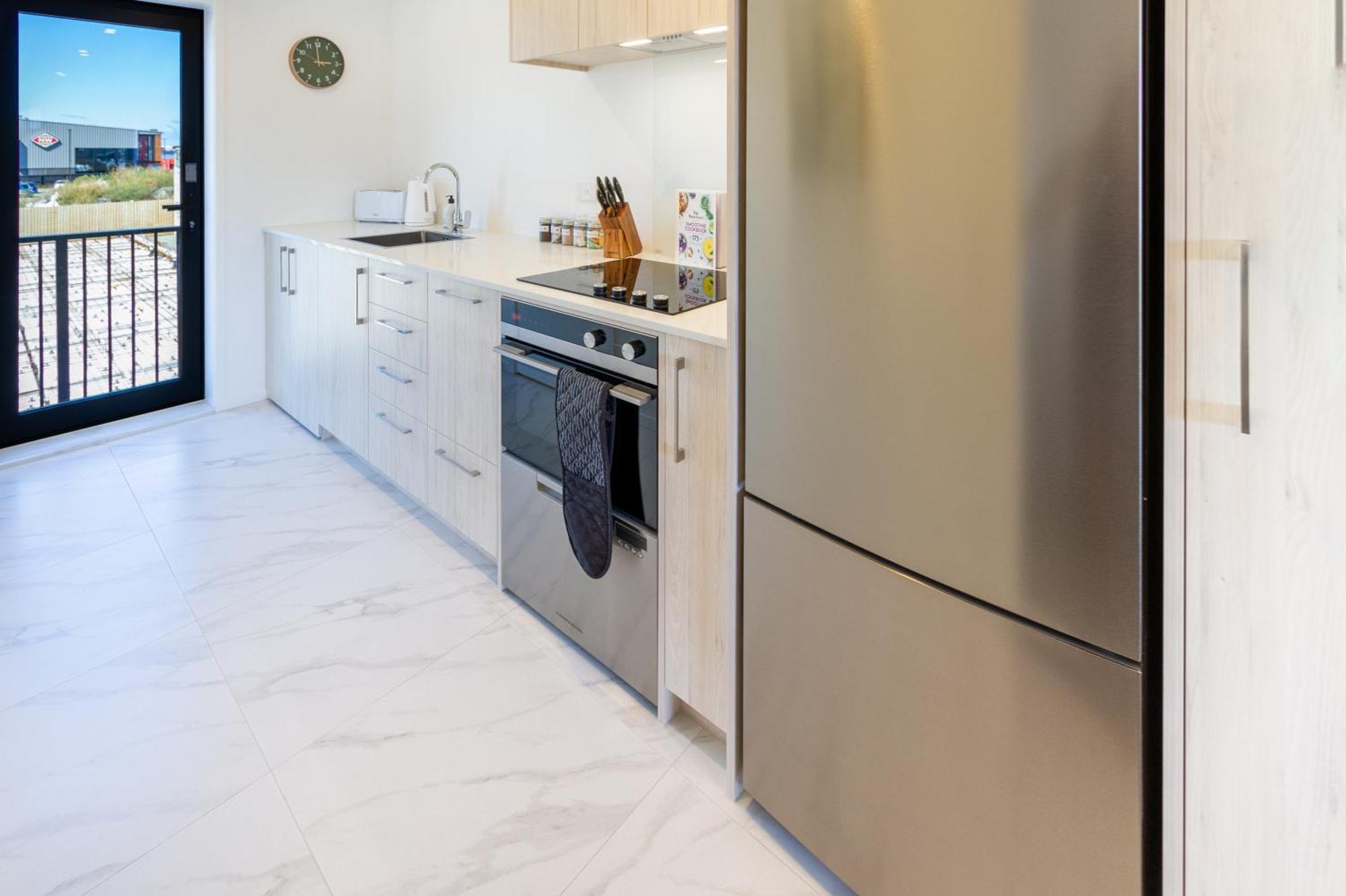 City Living: Upper Studio Haven On Wilmer Christchurch Exteriör bild