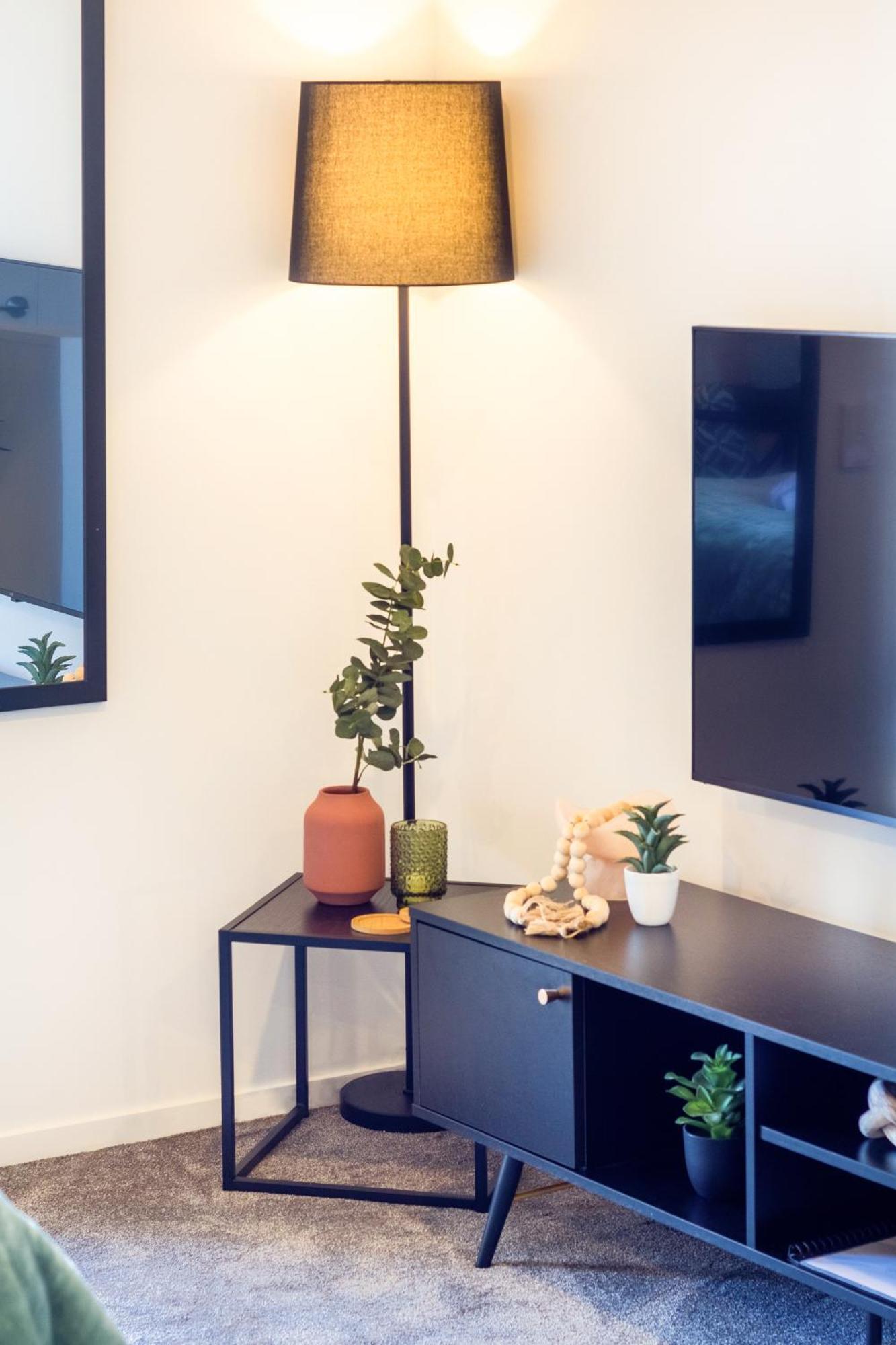 City Living: Upper Studio Haven On Wilmer Christchurch Exteriör bild