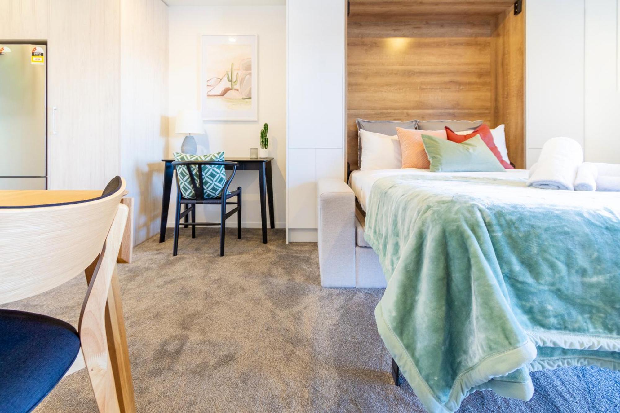 City Living: Upper Studio Haven On Wilmer Christchurch Exteriör bild