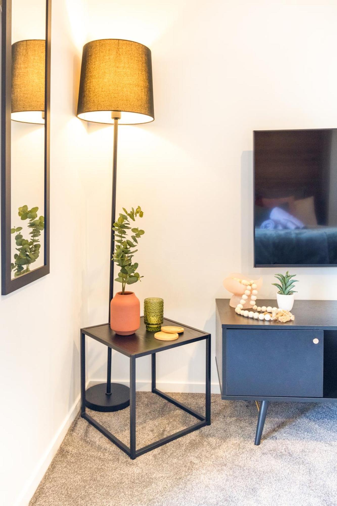 City Living: Upper Studio Haven On Wilmer Christchurch Exteriör bild