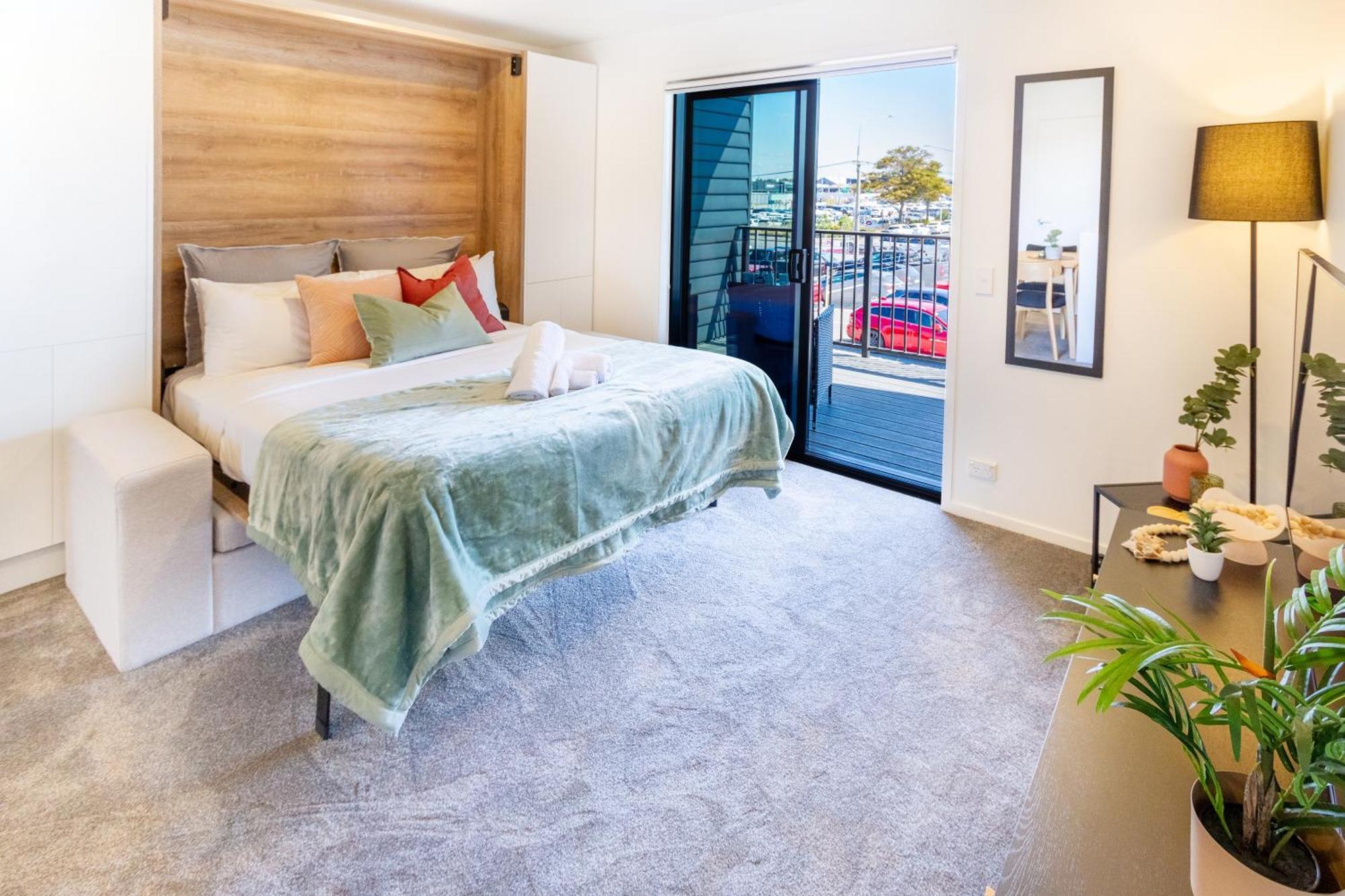 City Living: Upper Studio Haven On Wilmer Christchurch Exteriör bild
