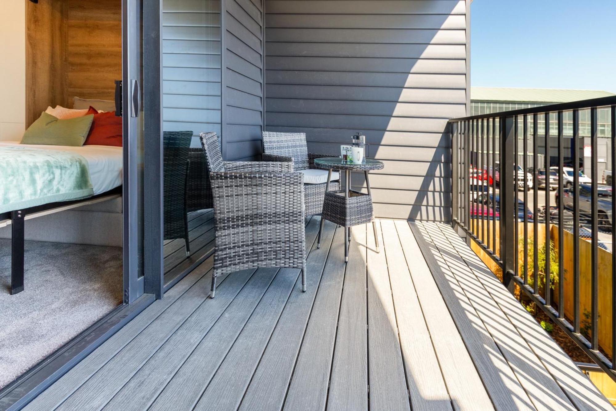 City Living: Upper Studio Haven On Wilmer Christchurch Exteriör bild