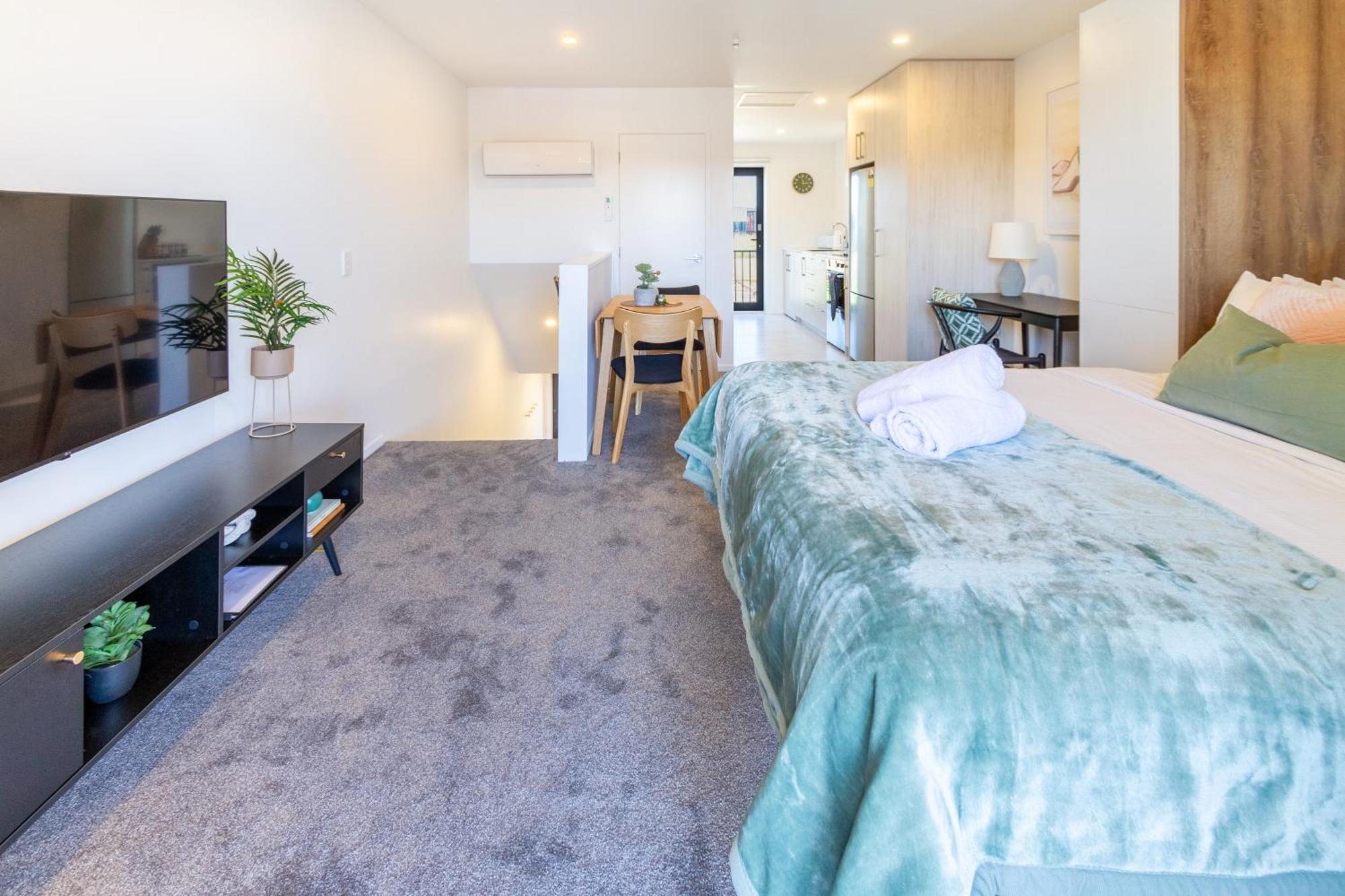 City Living: Upper Studio Haven On Wilmer Christchurch Exteriör bild